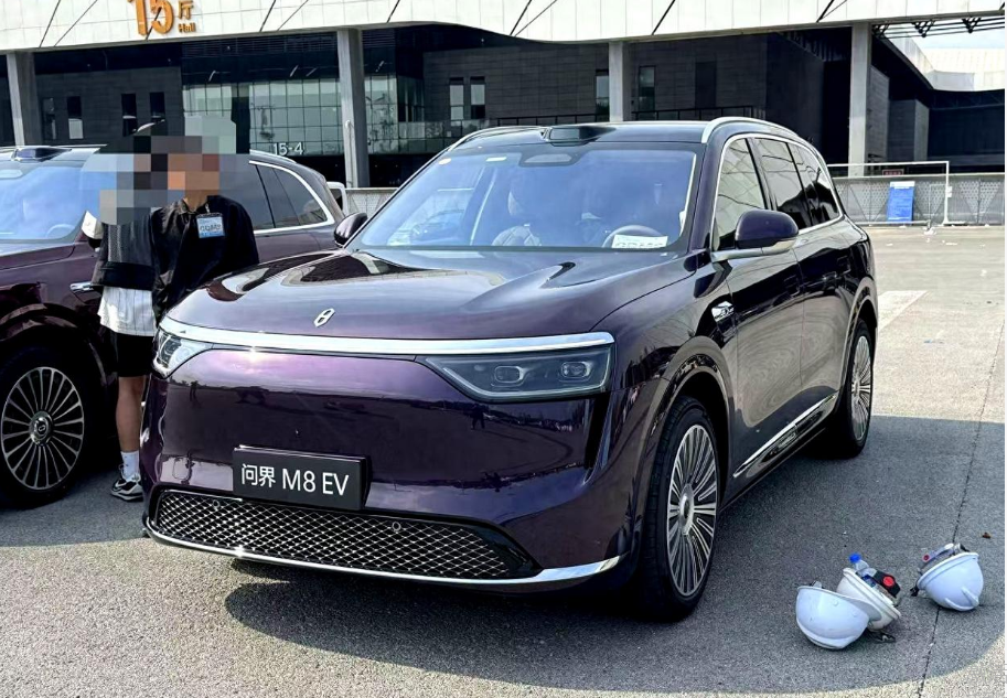 不做增程还有戏吗？问界M8纯电版实车直击3598万起值不值