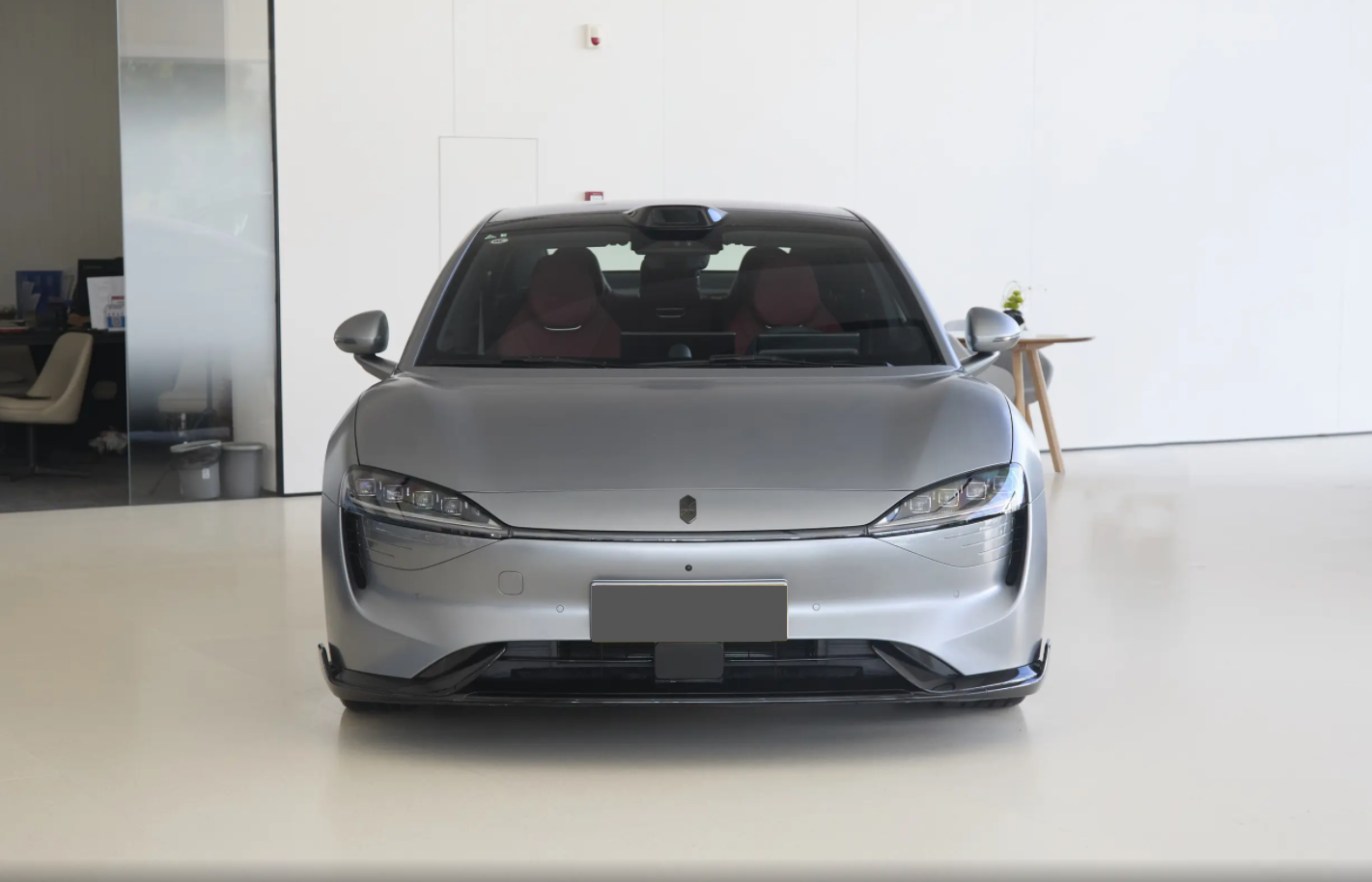 继续完善产品力2026款智界S7上市标配双激光雷达！