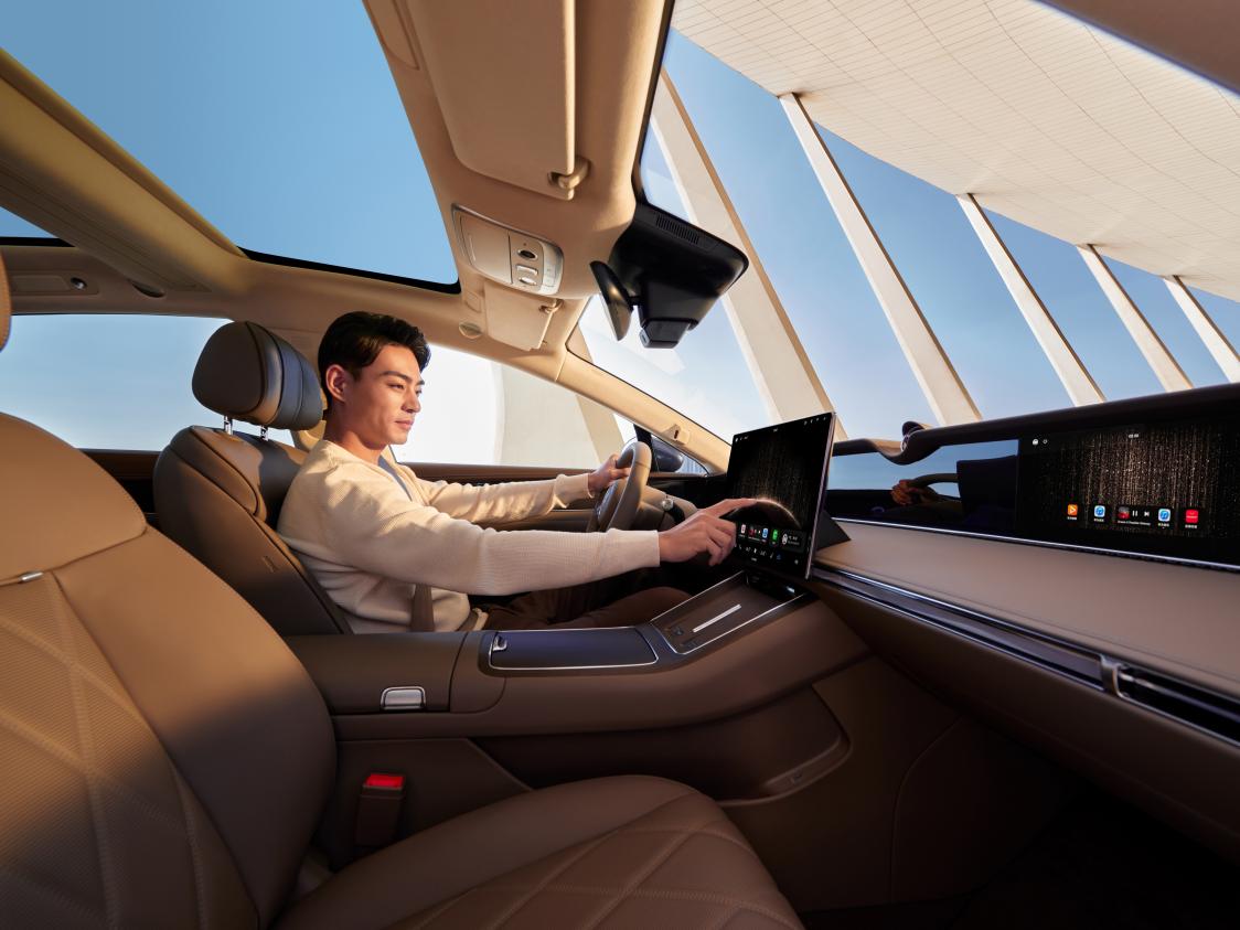 鸿蒙智行享界12月交付目标破万豪华轿车“SBBA”新格局诞生(图3)