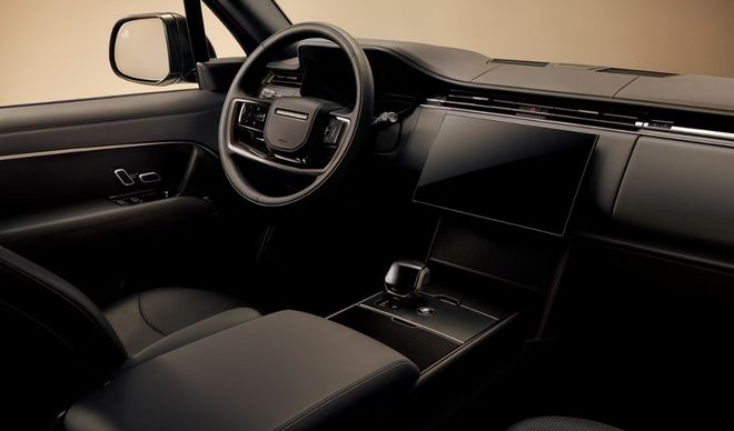 2026款路虎揽胜“黑武士”来了这气质才是真路虎!(图4)