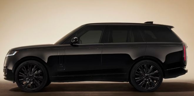 2026款路虎揽胜“黑武士”来了这气质才是真路虎!(图2)