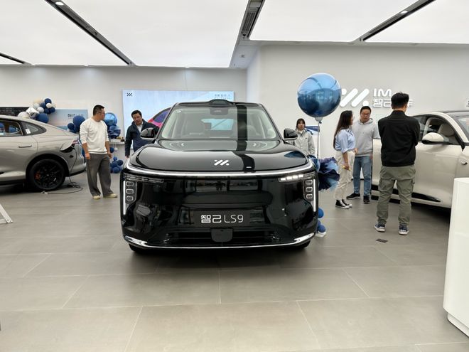 智己经销商：LS9订单半个月过万最烦恼的是“交不出车”(图1)