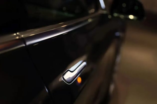 马斯克当年坚持这一设计如今让特斯拉付出沉重代价(图1)