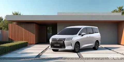 全新7座MPV配双侧滑移门五菱星光730首发亮相(图3)