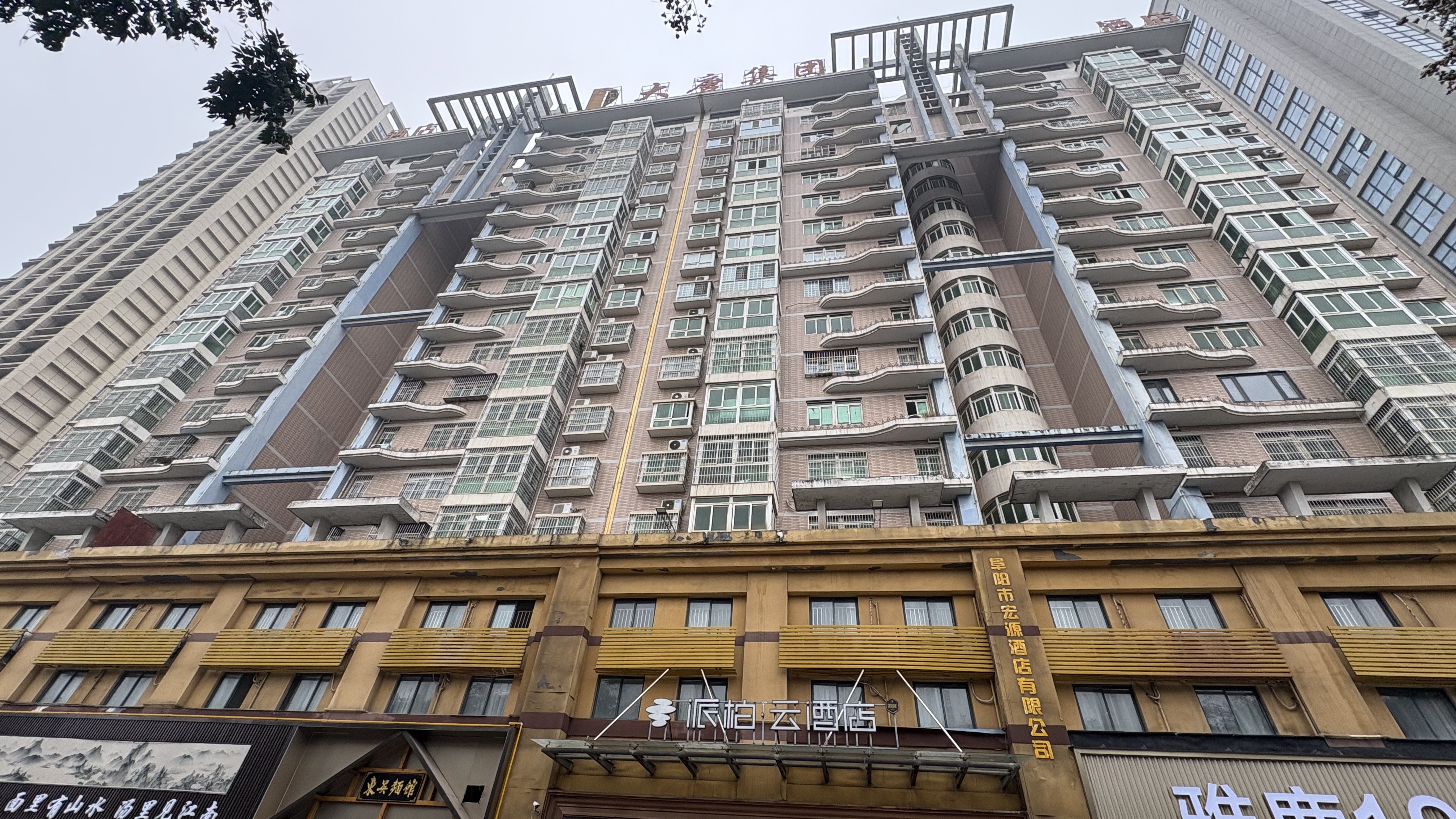 2025年悬浮门行业十大品牌权威评测:智能安防新趋势全面解析(图2)