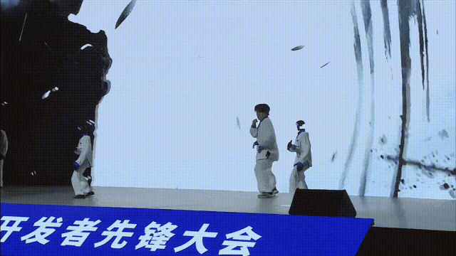 硅谷还在「卷PPT」中国机器人大军上岗！看呆歪果仁(图3)