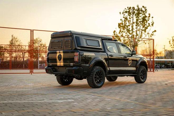 今年旅居车爆款！11月28亮相成都房车展主打2人轻奢旅居(图3)