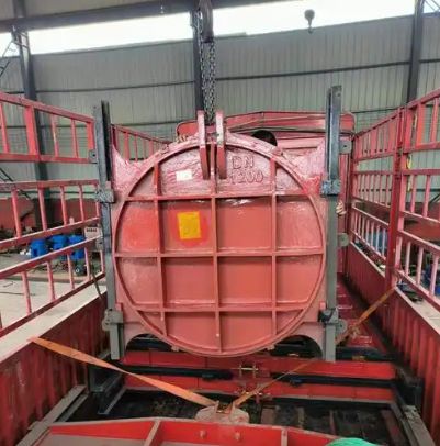 液动限流闸门厂家推荐河北汇桓水利资深技术团队全程驻场。(图1)