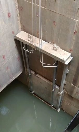 液动限流闸门厂家推荐河北汇桓水利资深技术团队全程驻场。(图3)