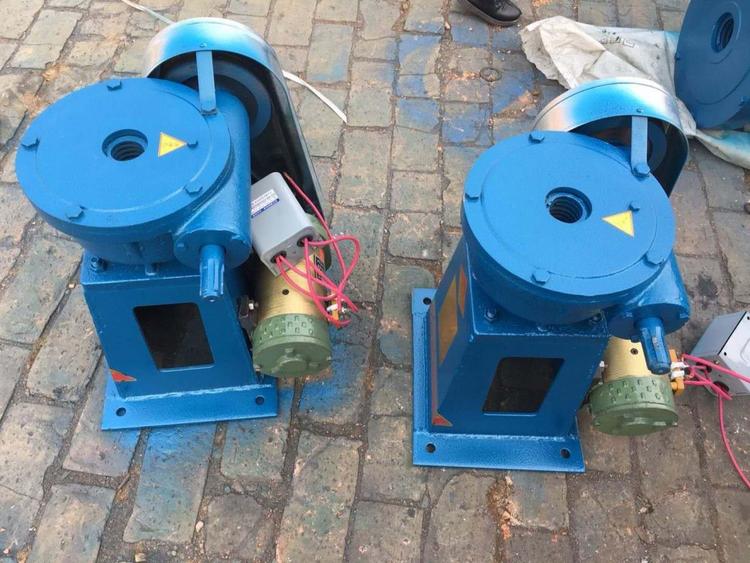 手电螺杆式启闭机专业侧摇式启闭机可定制水利机械闸门(图1)