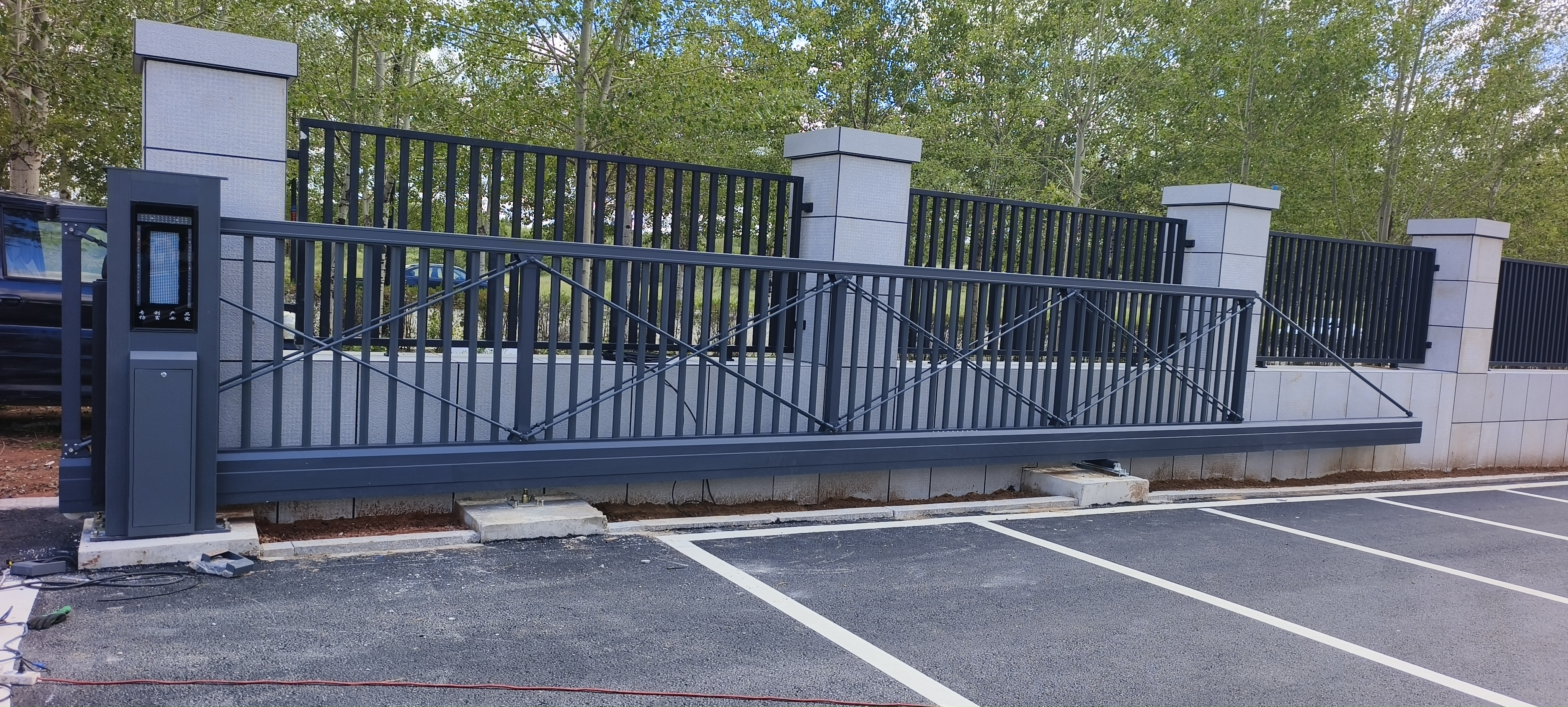 2026年初鄂尔多斯悬浮门源头厂家选型全景报告(图1)