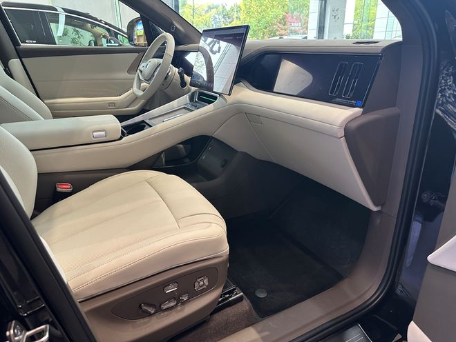 花30万买大6座SUV腾势N8L真的值吗？(图17)