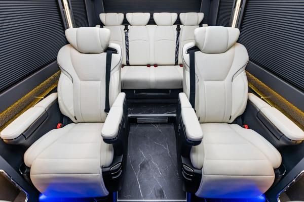 红旗国悦(7座)卫生间版价格红旗国悦最新商务车(图6)