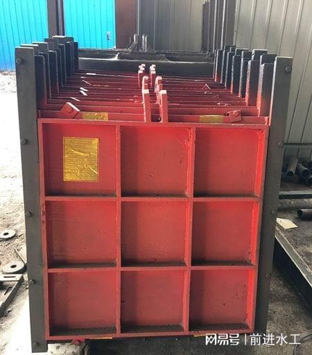 水利钢闸门厂家实力推荐：水利工程设备选型指南(图1)